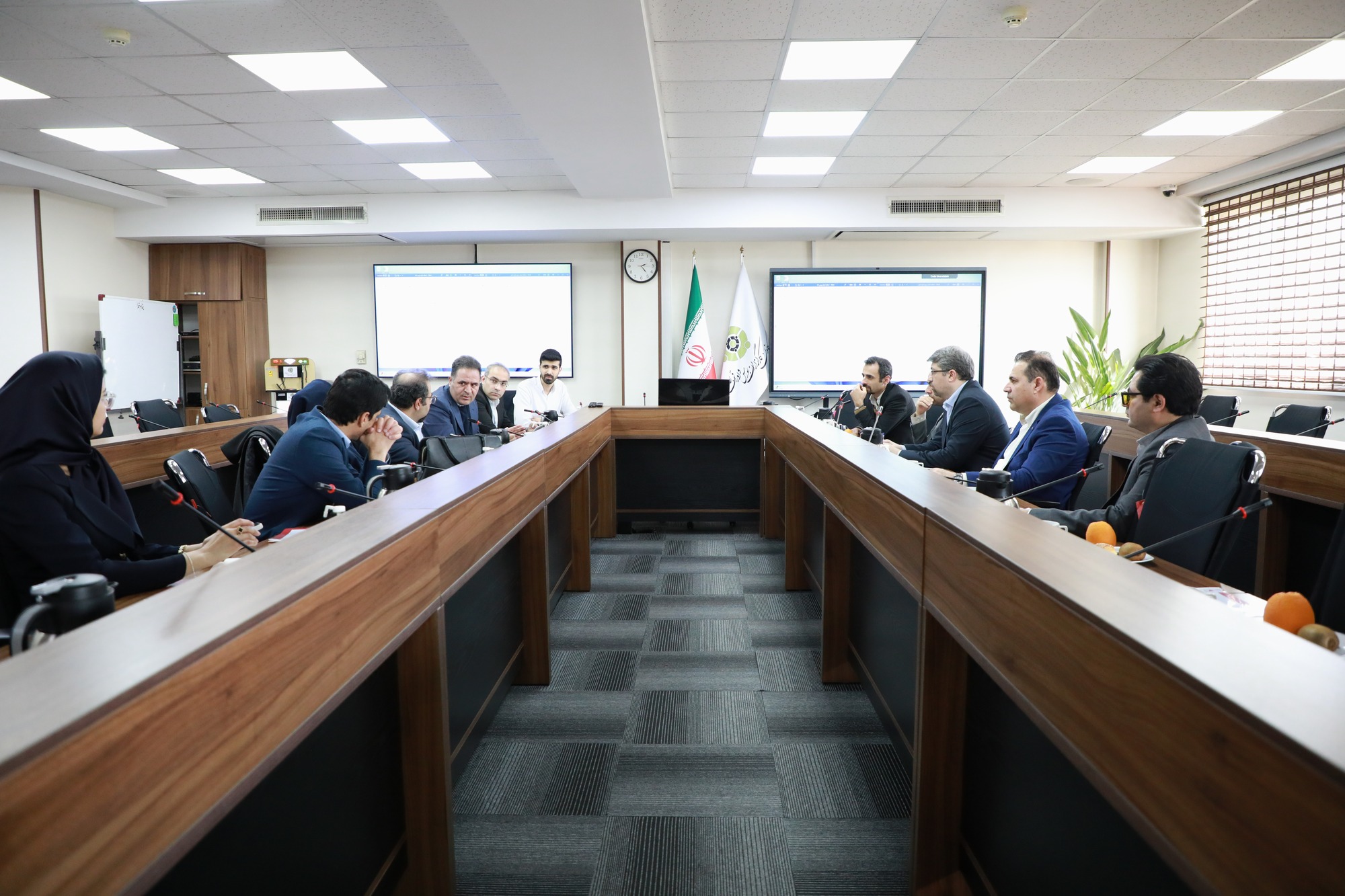 بررسی تخصصی دستورالعمل اعطای اعتبار در کانون کارگزاران